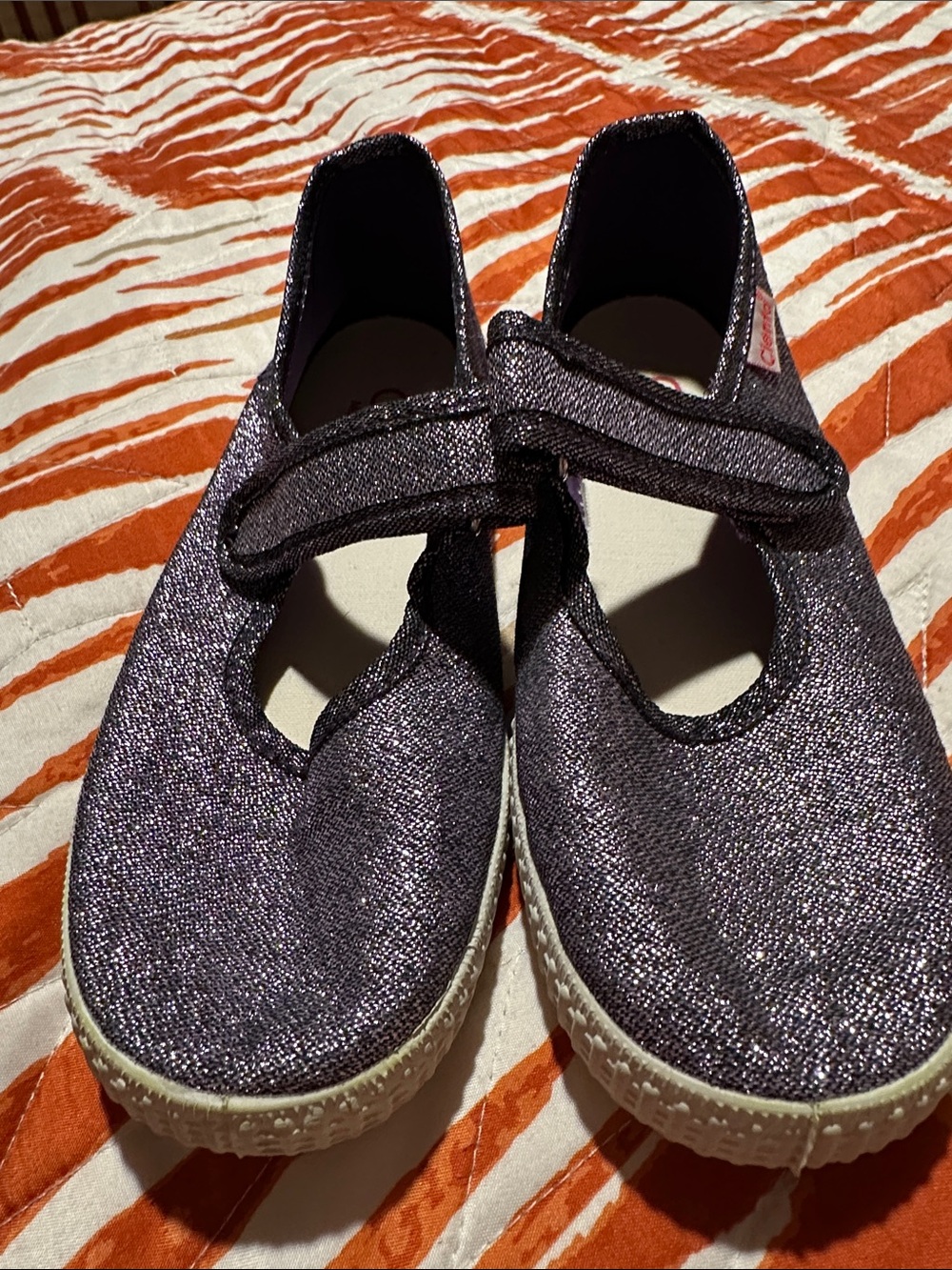 Cienta Glitter Mary Jane Shoes in Shimmery Purple
